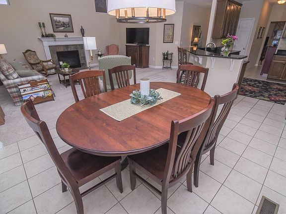 5th image of 4115 Foxglove Ct