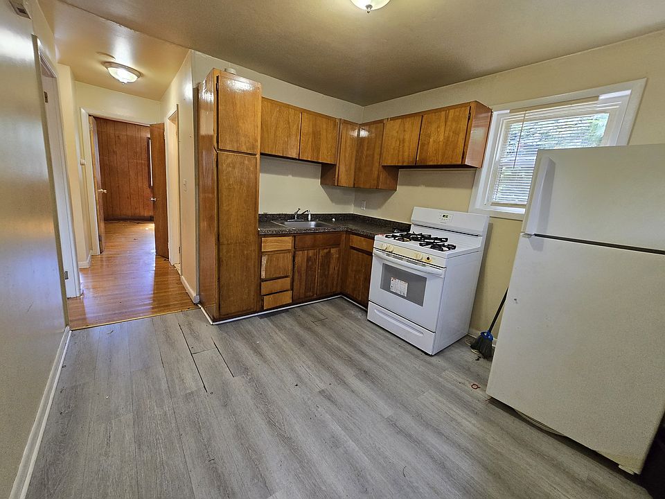 1st image of 227 Fairfield St APT L1