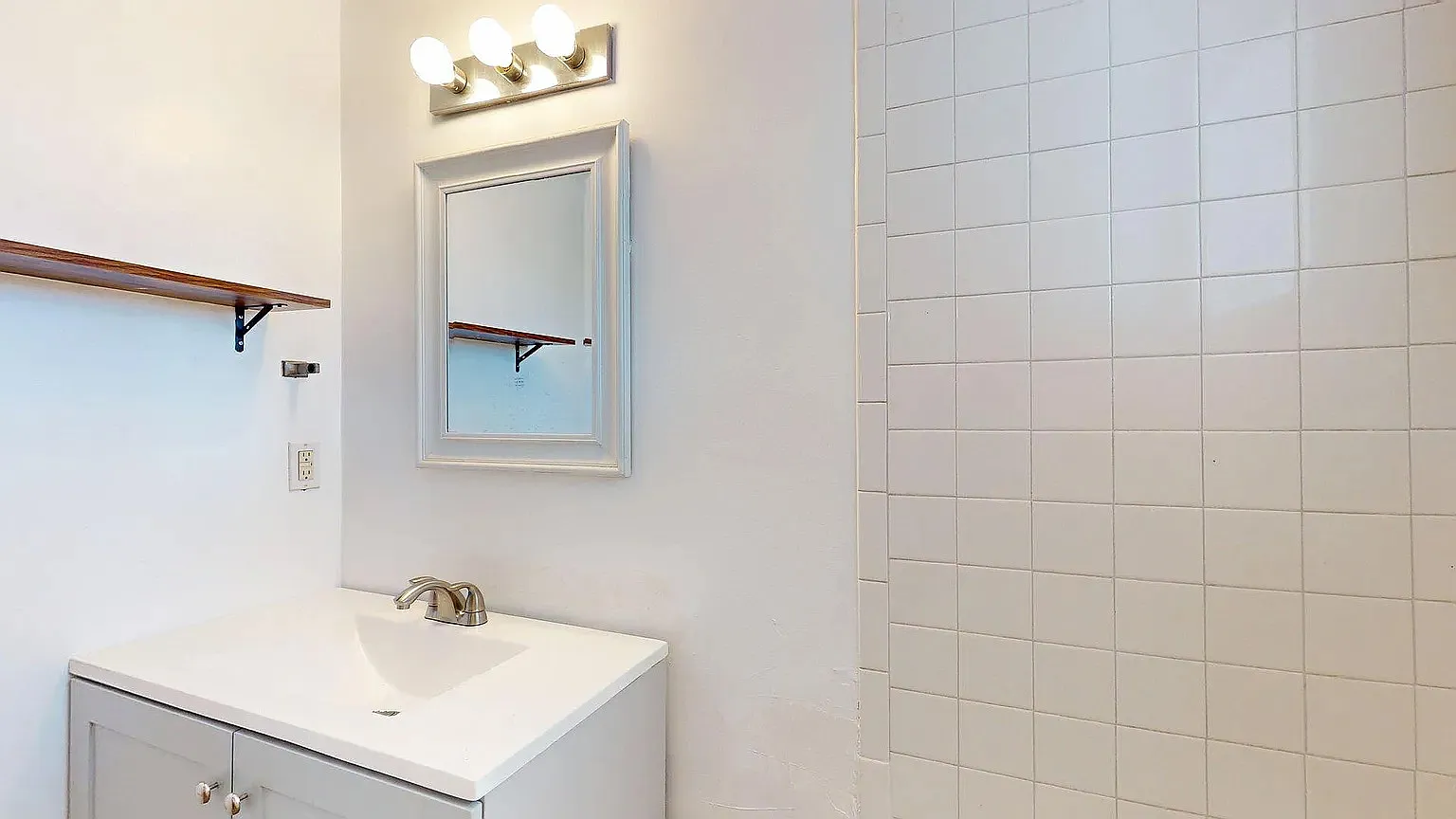 1 bed, 550 sqft, $1,700 — Photo 2