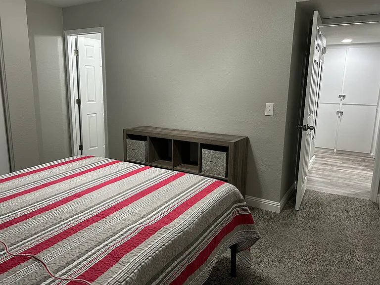 2804 S 18th Ave — Photo 15