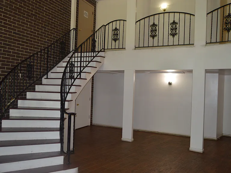 57 Washington Blvd #212 — Photo 30