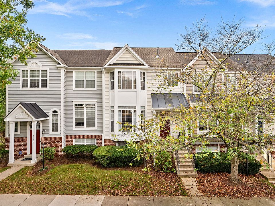 1st image of 20510 Willoughby Sq