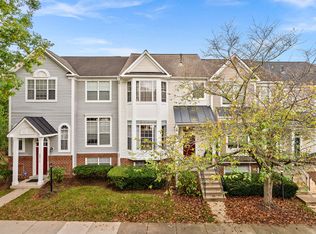 20510 Willoughby Sq, Sterling, VA 20165