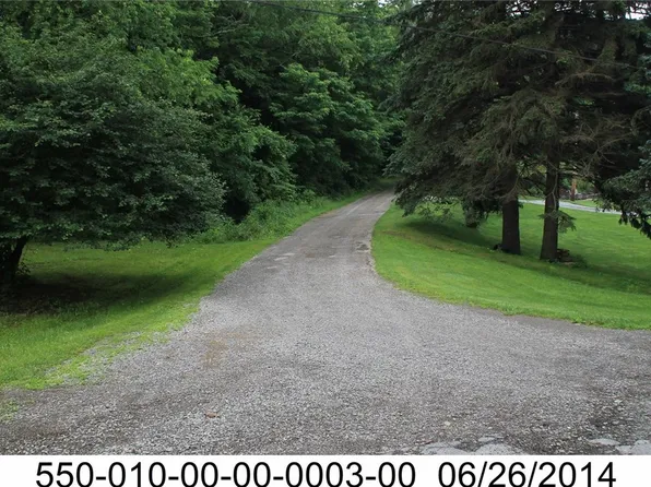 6053 Maple Grove Rd, Bulger, PA 15019