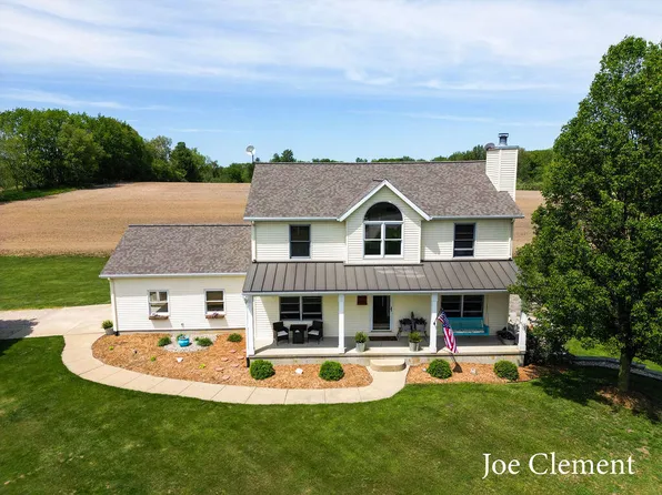 5455 E 112th St, Grant, MI 49327