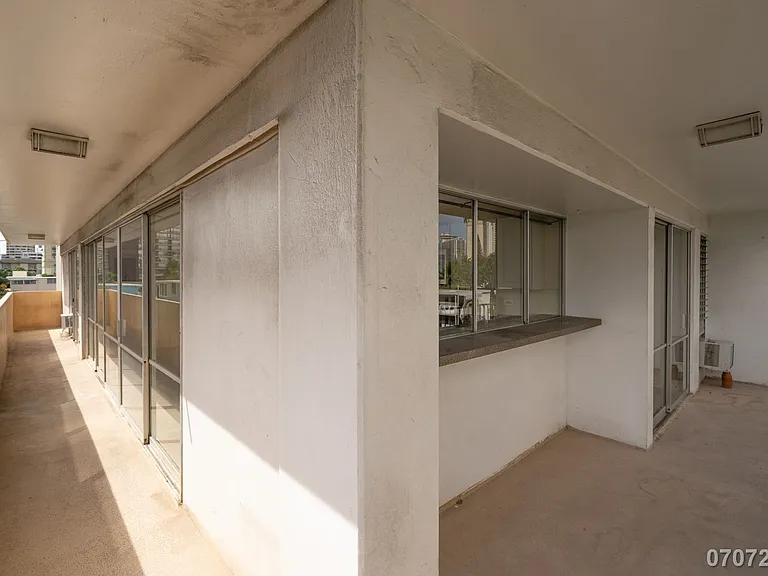 419 Keoniana St #501 — Photo 23