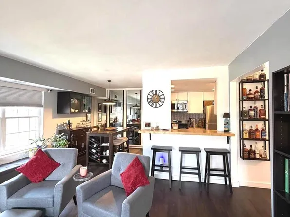 290 Drummers Ln #290, Wayne, PA 19087