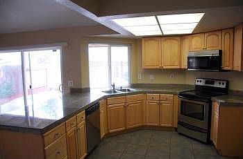 4th image of 933 Regatta Dr