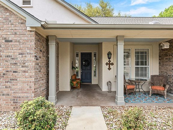 3rd image of 144 Stetson Trl