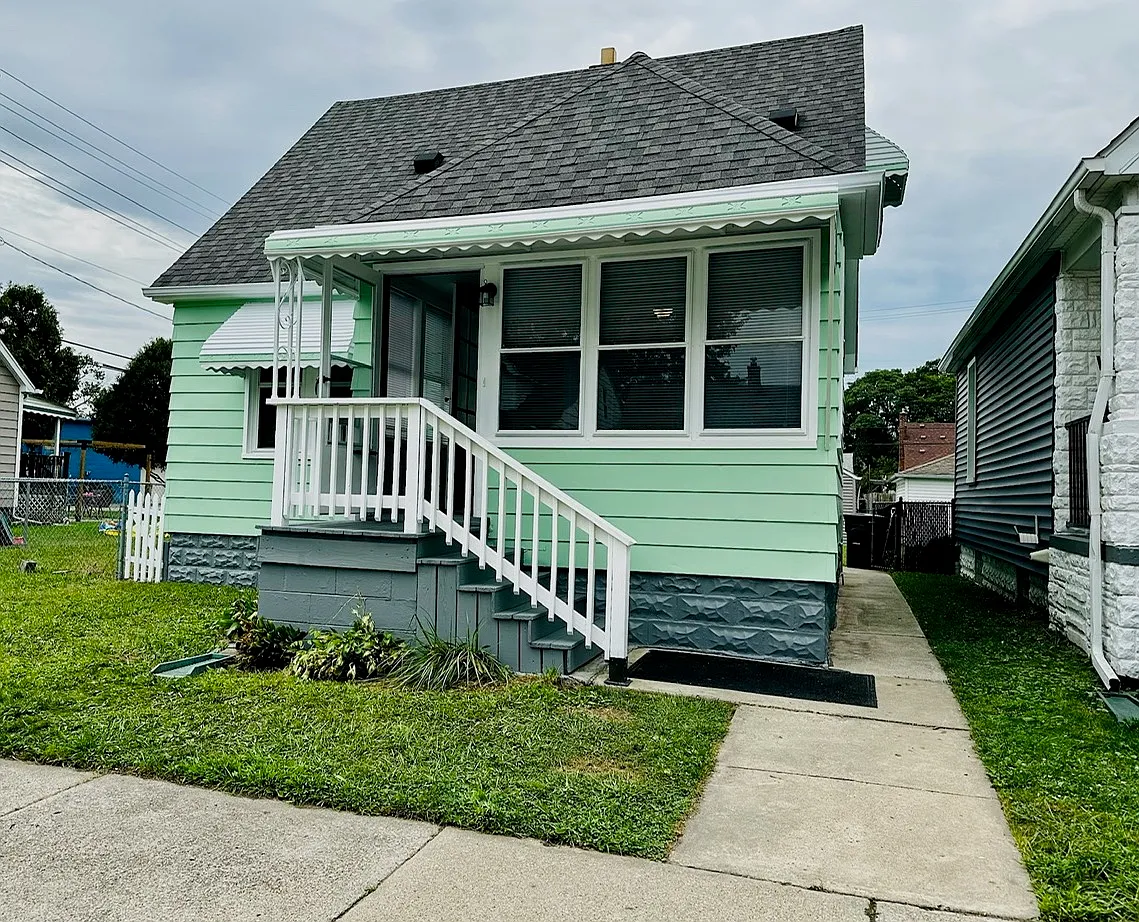 2 bed, 850 sqft, $1,250 — Photo 1
