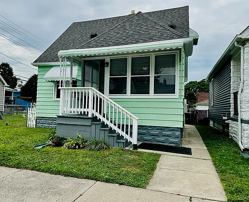 1870 8th St Photo 1