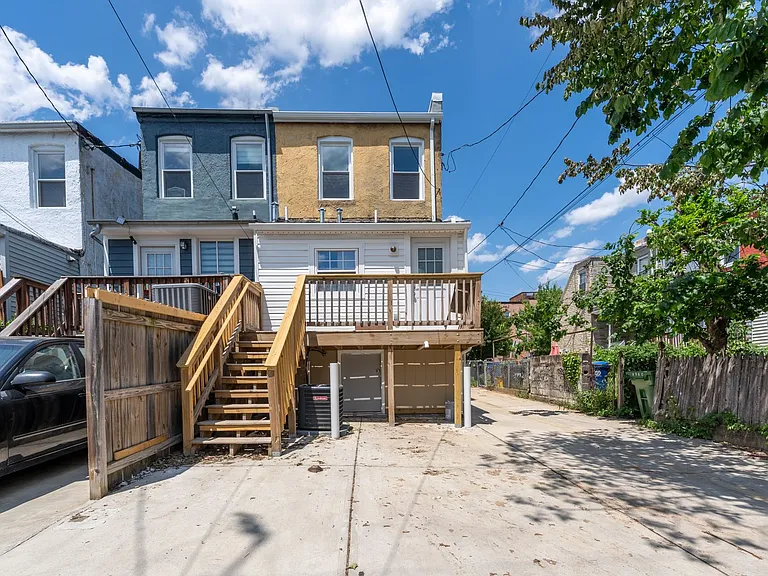 801 W 35th St — Photo 23