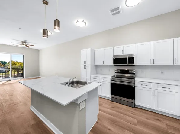 Oasis at Rowlett, 3522 Main St #2c98e50de, Rowlett, TX 75088