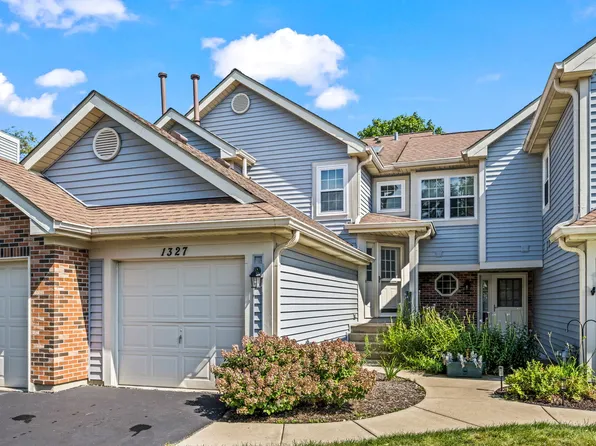 1327 Coldspring Rd, Carol Stream, IL 60188