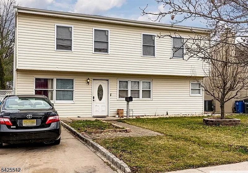 1st image of 62 Leber Ave