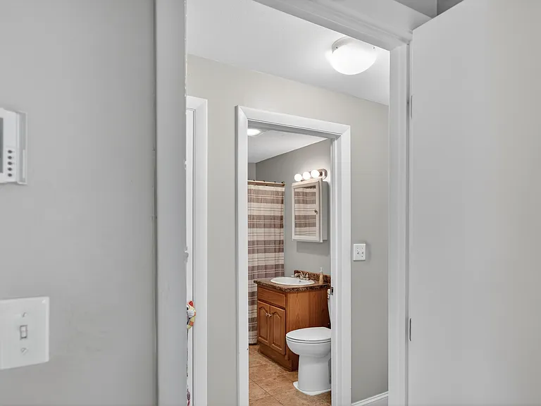 17 Anderson Ave #D — Photo 13