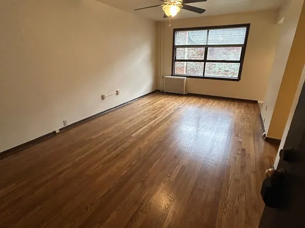 Montlake Apartments