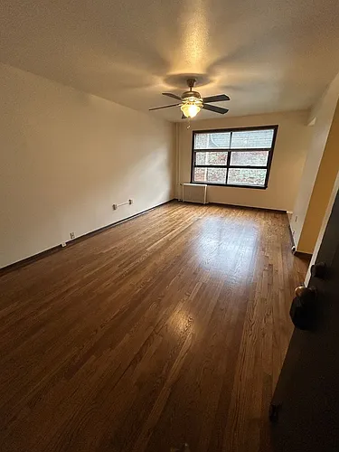 Montlake Apartments Photo 1