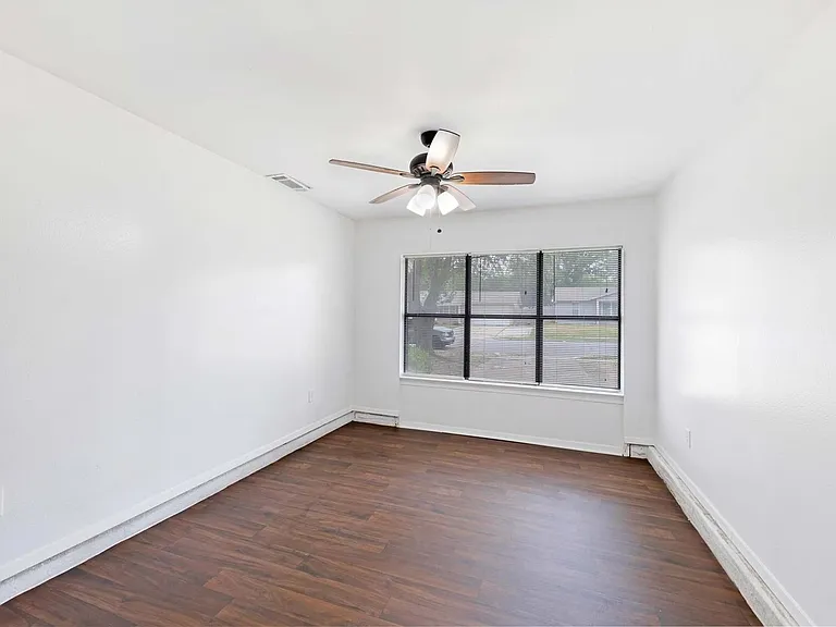 2717 Wesleyan Dr — Photo 22