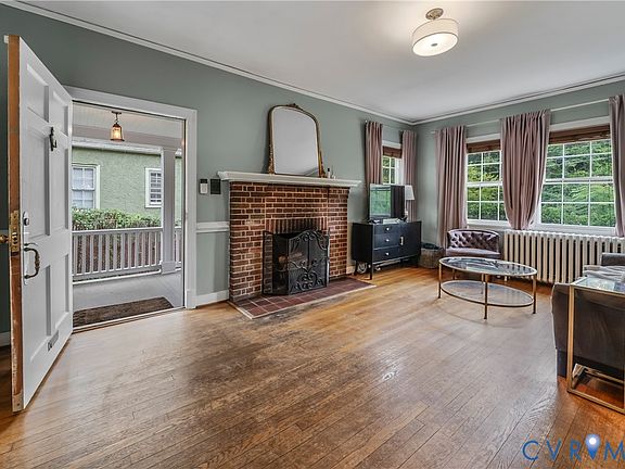 4th image of 303 Bland St