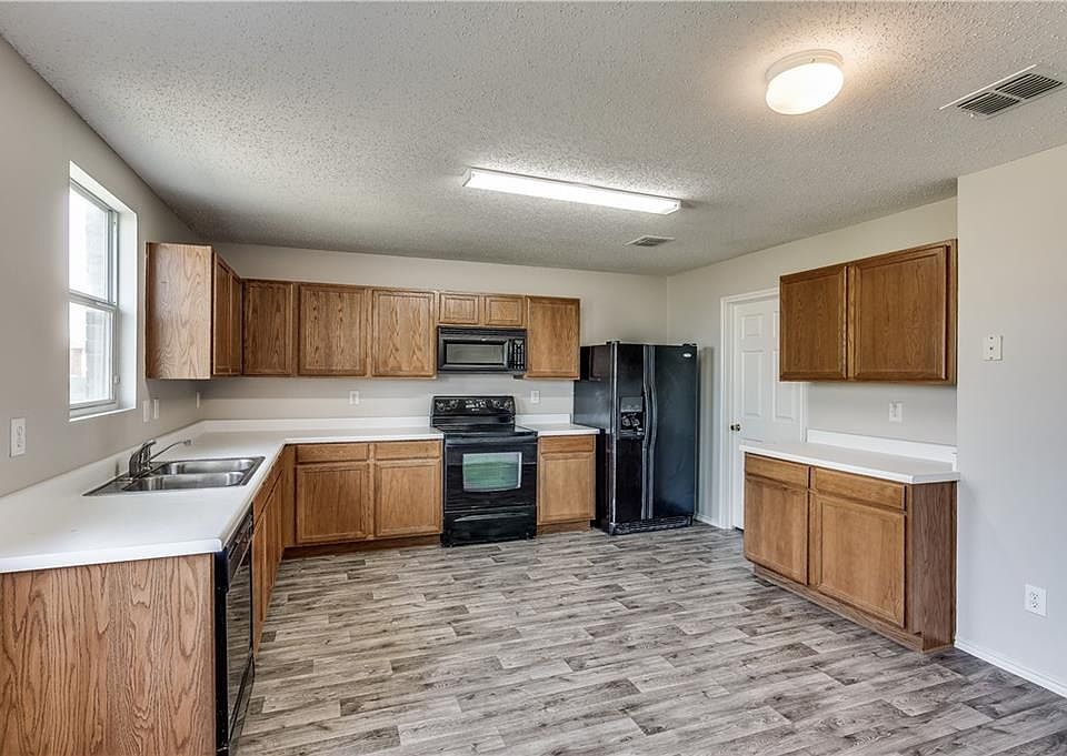 1st image of 2657 Island Bay Way