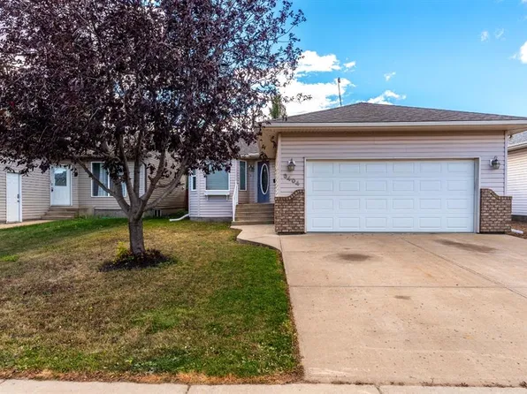 3404 E 65th Ave, Lloydminster, AB T9V 3G9