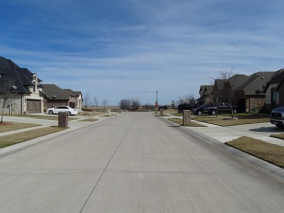 5th image of 327 Western Sky Ln