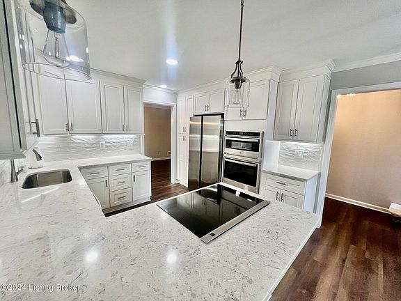 3rd image of 8700 Mountain Brook Dr