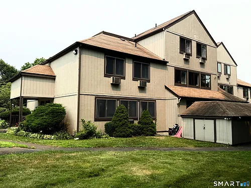 8 Pineview Dr #A Photo 1 8 Pineview Dr #A Photo 1