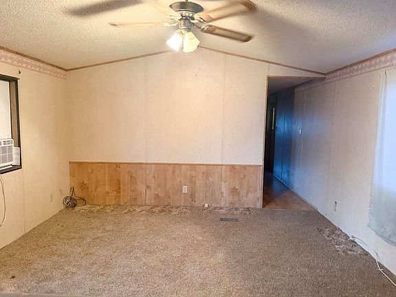 4th image of 13295 E 44th Dr