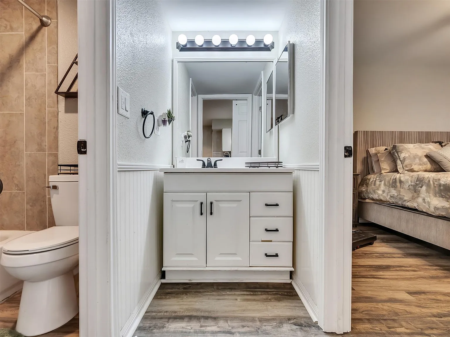 1 bed, 1.0 bath, 693 sqft, $950 — Photo 4