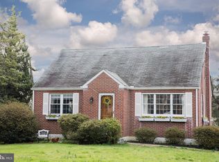 812 Green Ln, Secane, PA 19018