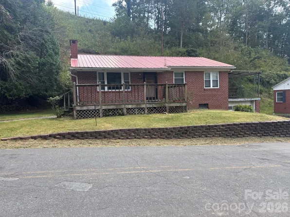 637 Toe Cane Rd, Bakersville, NC 28705