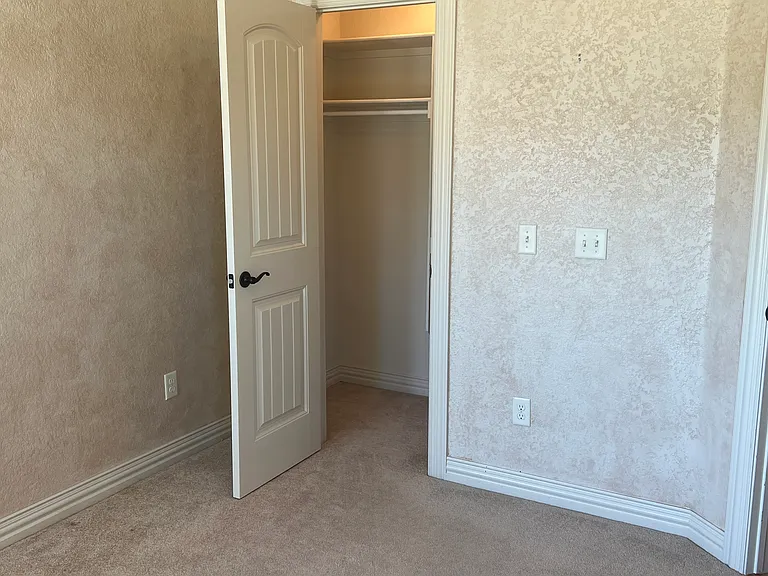 4004 SW Grace Farms Ave — Photo 9
