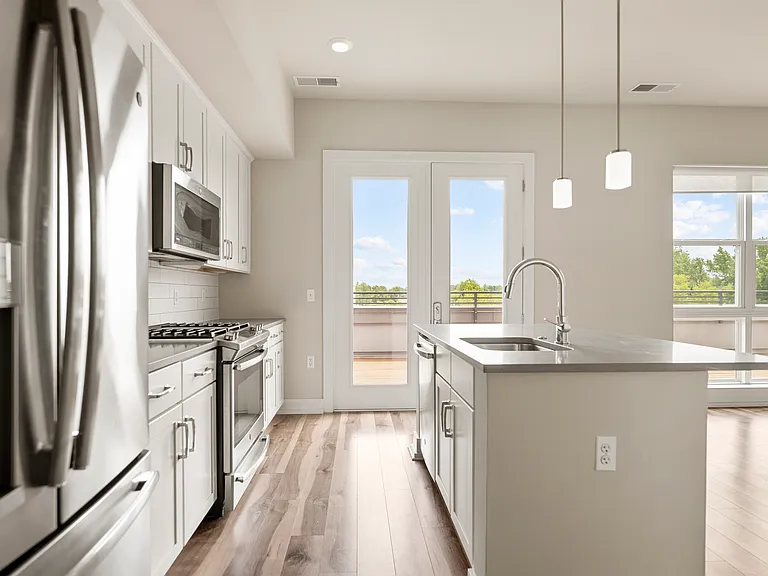 1800 Mount Vernon Ave #401 — Photo 6