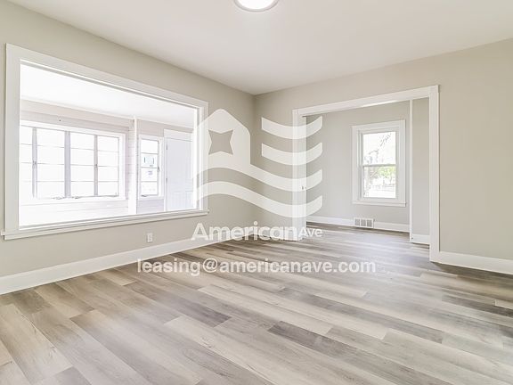 1192695_001_living_room_2.jpg