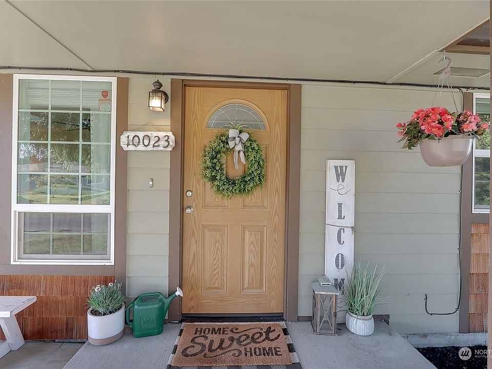 1st image of 10023 98th Street SW