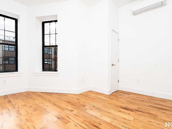 4th image of 257 Hart St #3C