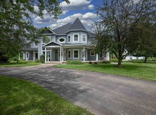 W7214 Fox Hollow Ln, Greenville, WI 54942