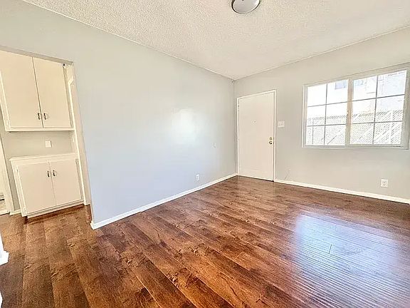 3rd image of 13714 Inglewood Ave #A