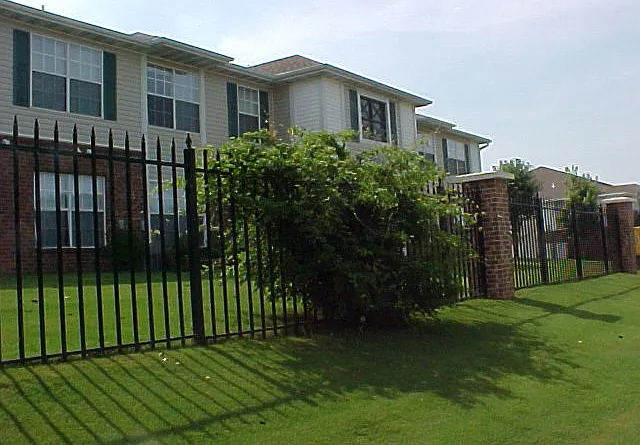 Orchard Aparments - 2321 Orchard St, Buillding D, Springdale — Photo 1