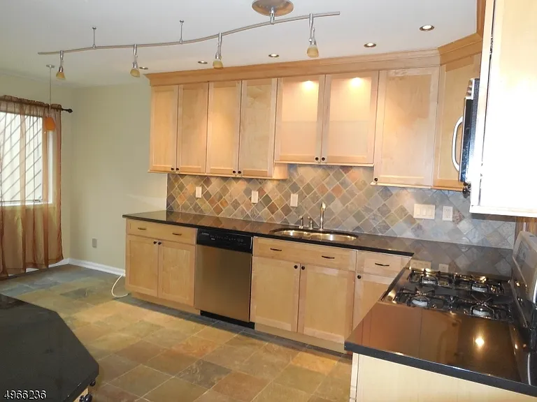 22 Windmill Dr — Photo 6