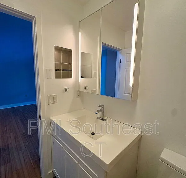 4 Coggswell St #17 — Photo 12