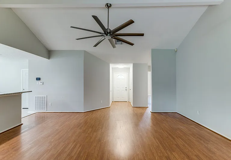 7218 Ridgeberry Dr — Photo 2