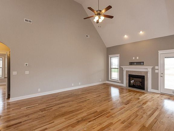 4th image of 4 Savannah Gln Lot 4