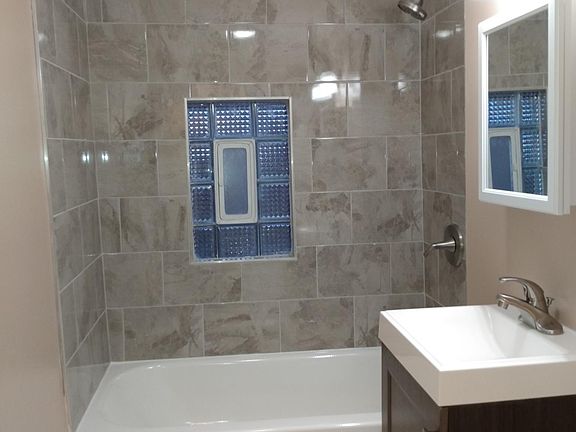 5th image of 10438 S Avenue N