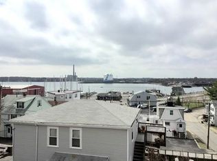 12 Cox Ct #PENTHOUSE C, Beverly, MA 01915