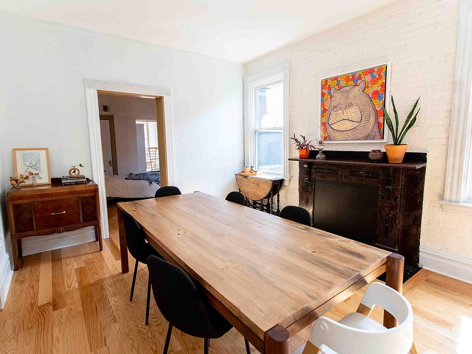 1st image of 835 N Saint Clair St #2