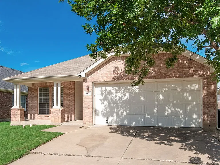 8420 Silverbell Ln — Photo 1