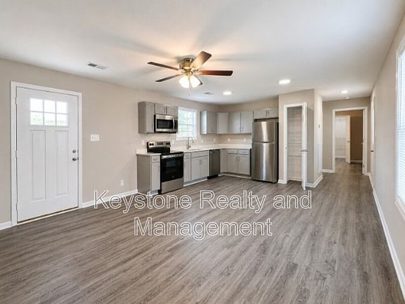 3rd image of 161 Mace Ln #20